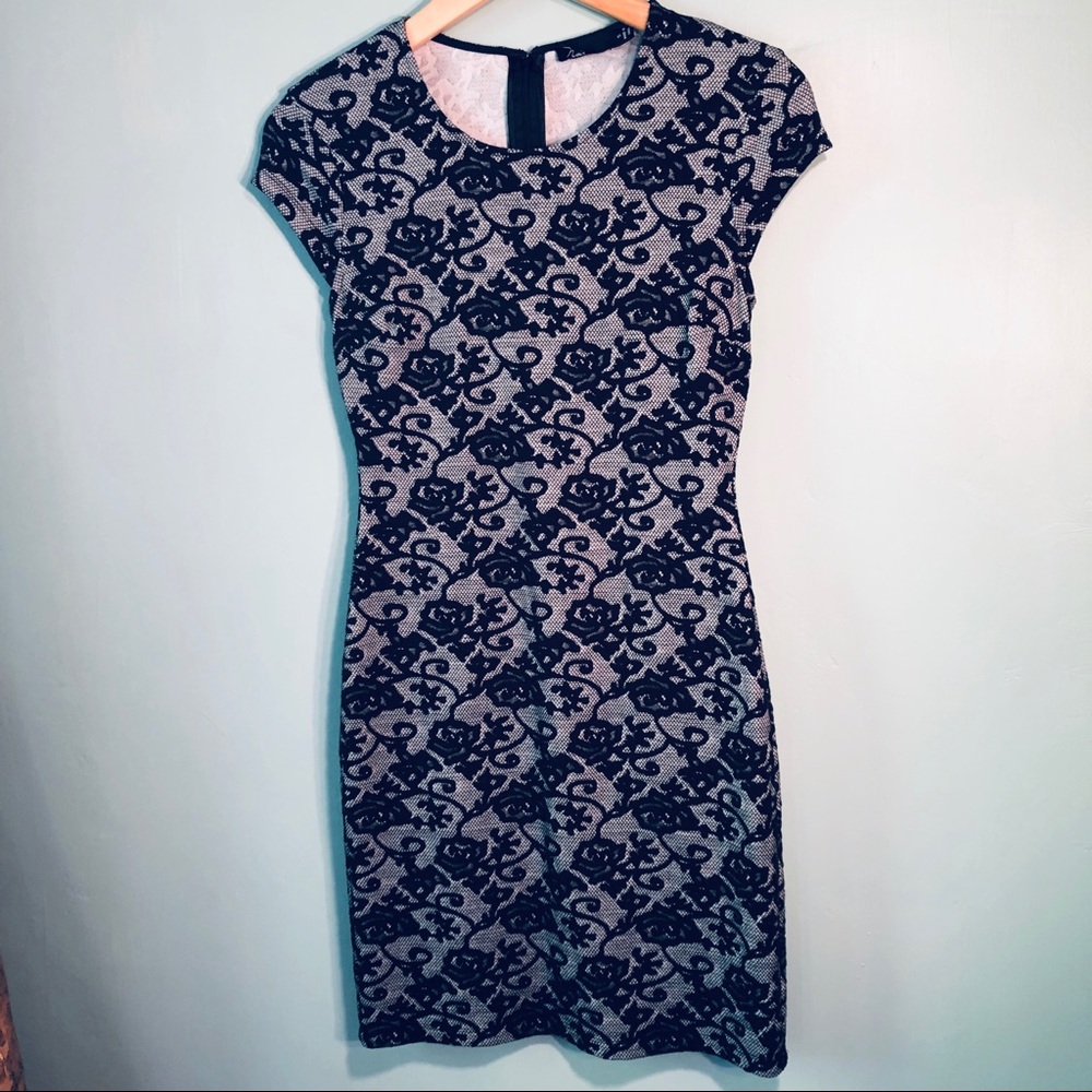 Noir Black and White Lace Print Knit Dress Cap sleeve